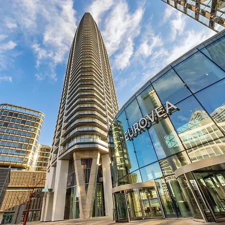 30th Floor - View From The Heart Of Eurovea Apartmán Bratislava